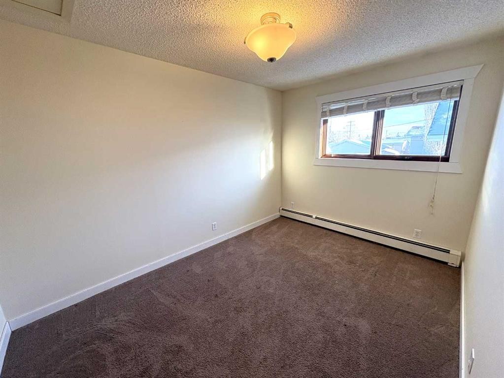 









4913


48

Avenue,
Forestburg,




AB
T0B 1N0

