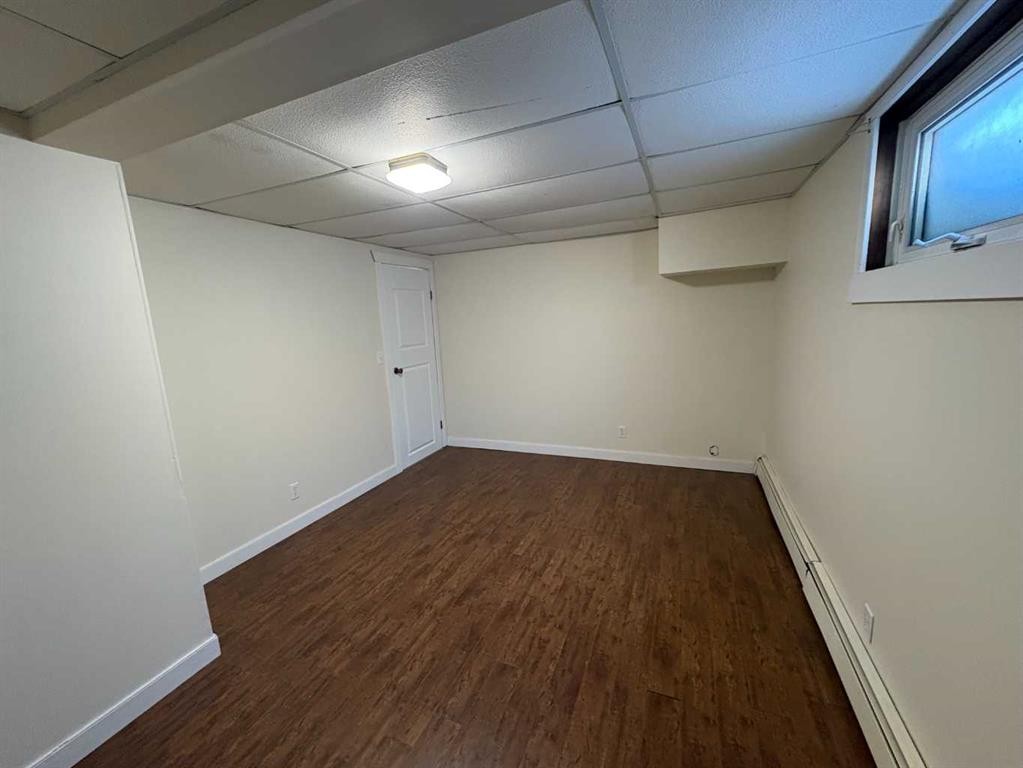 









4913


48

Avenue,
Forestburg,




AB
T0B 1N0

