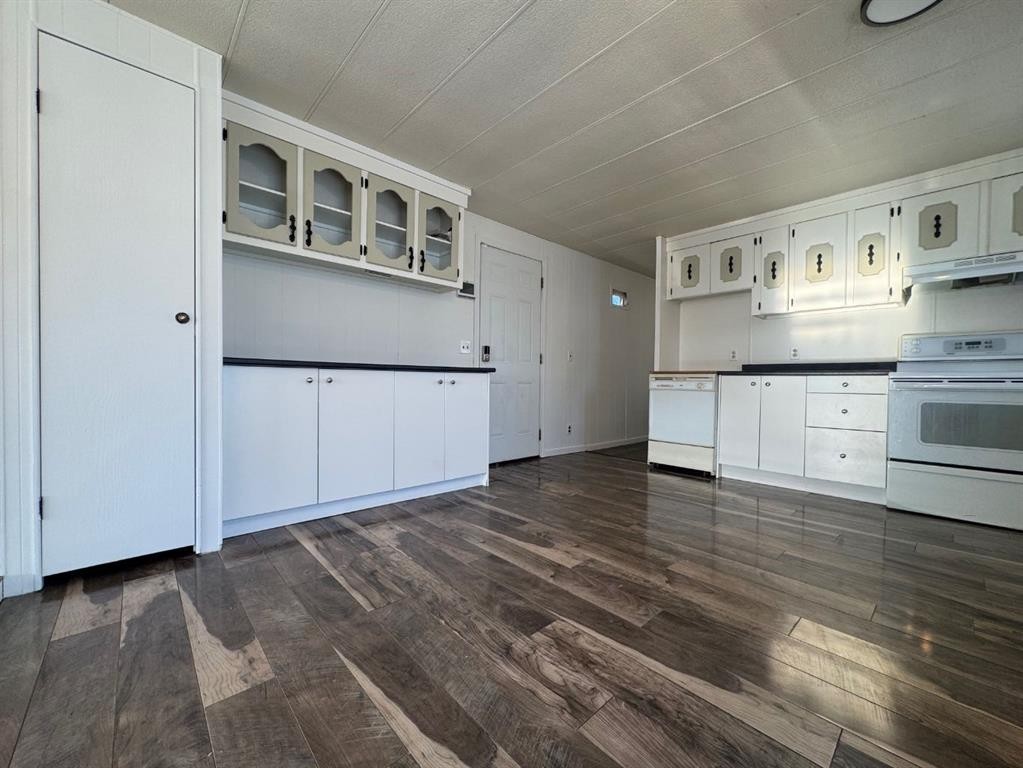 









4802


54

Avenue, #67,
Camrose,




AB
T4V 3A5

