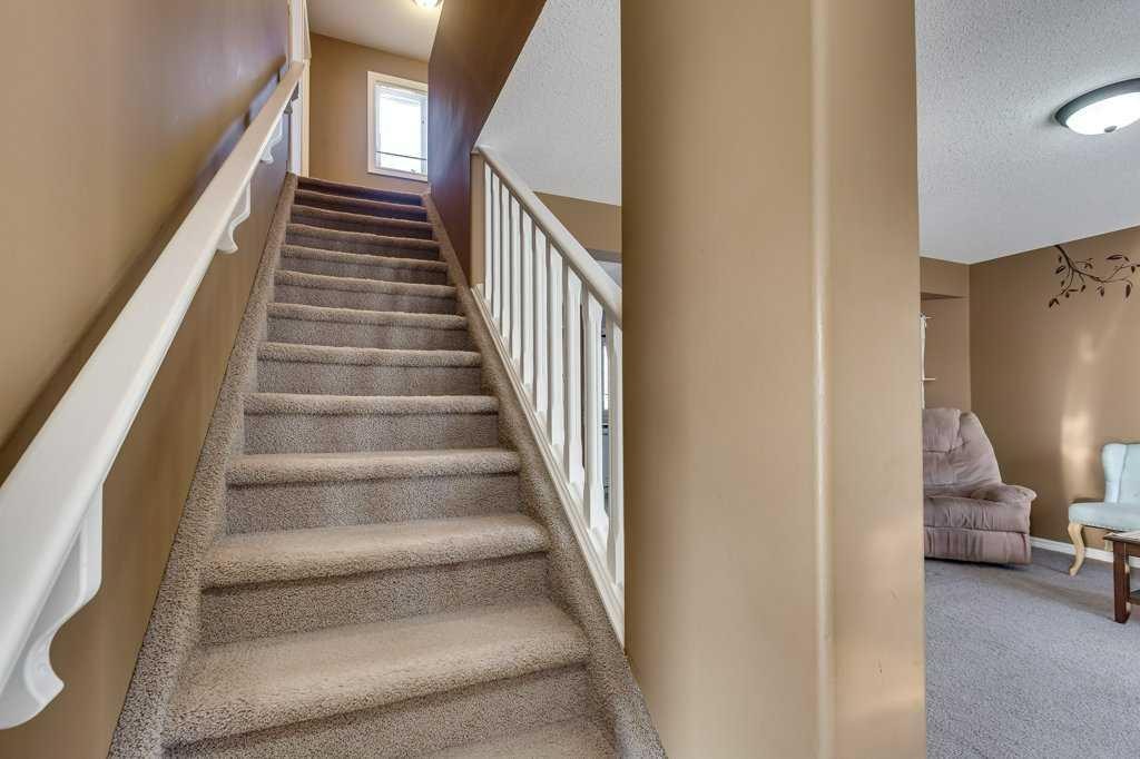 









5322


55

Street,
Lacombe,




AB
T4L 1L4

