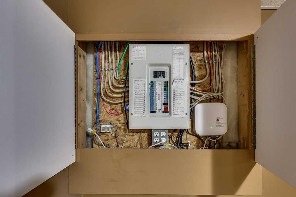 









5322


55

Street,
Lacombe,




AB
T4L 1L4

