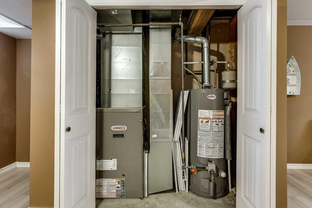 









5322


55

Street,
Lacombe,




AB
T4L 1L4

