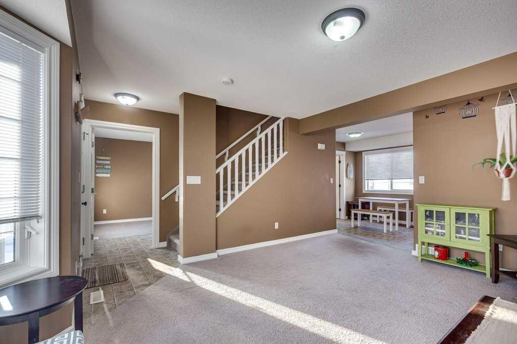 









5322


55

Street,
Lacombe,




AB
T4L 1L4

