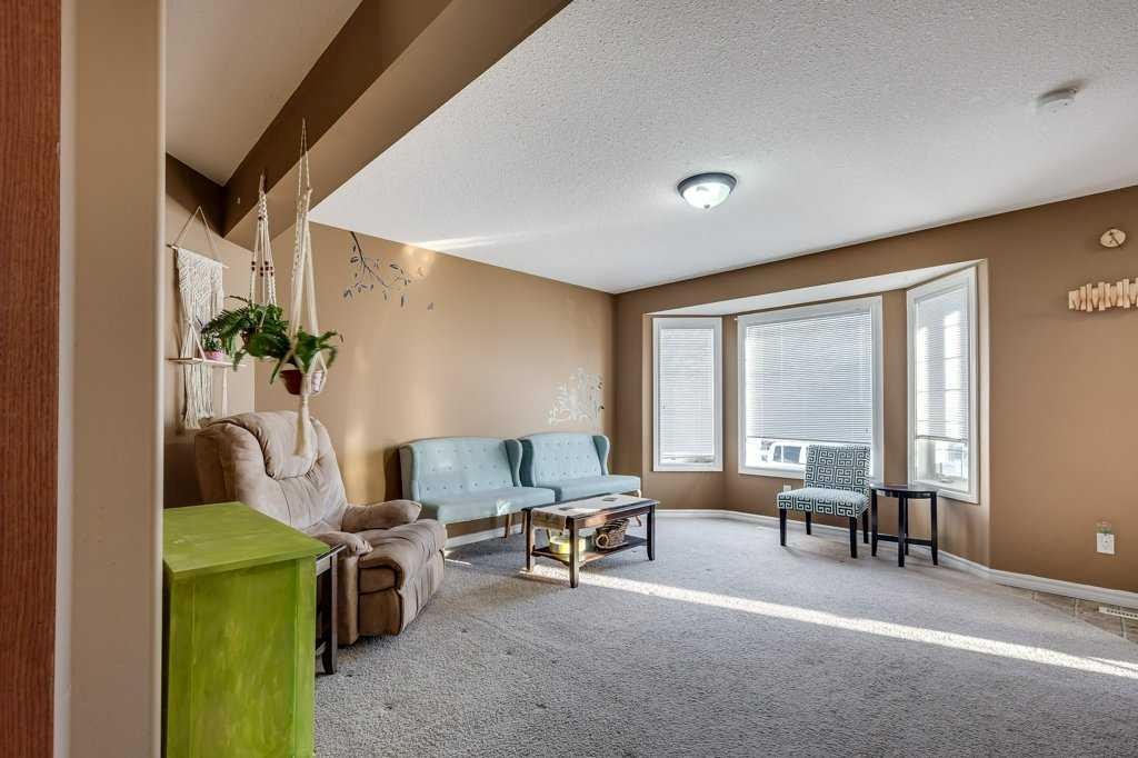 









5322


55

Street,
Lacombe,




AB
T4L 1L4

