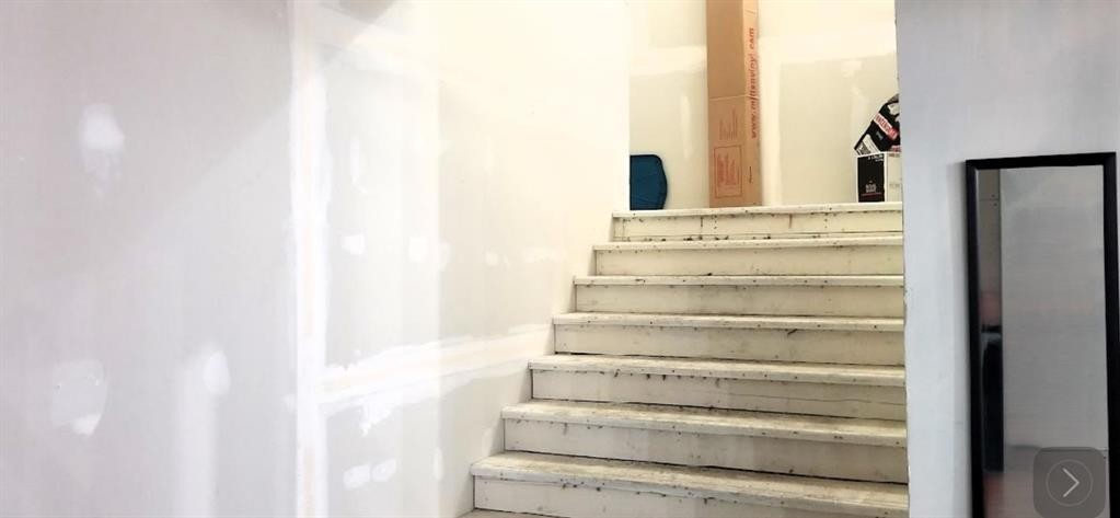 









5017


51

Street,
Camrose,




AB
T4V1N5

