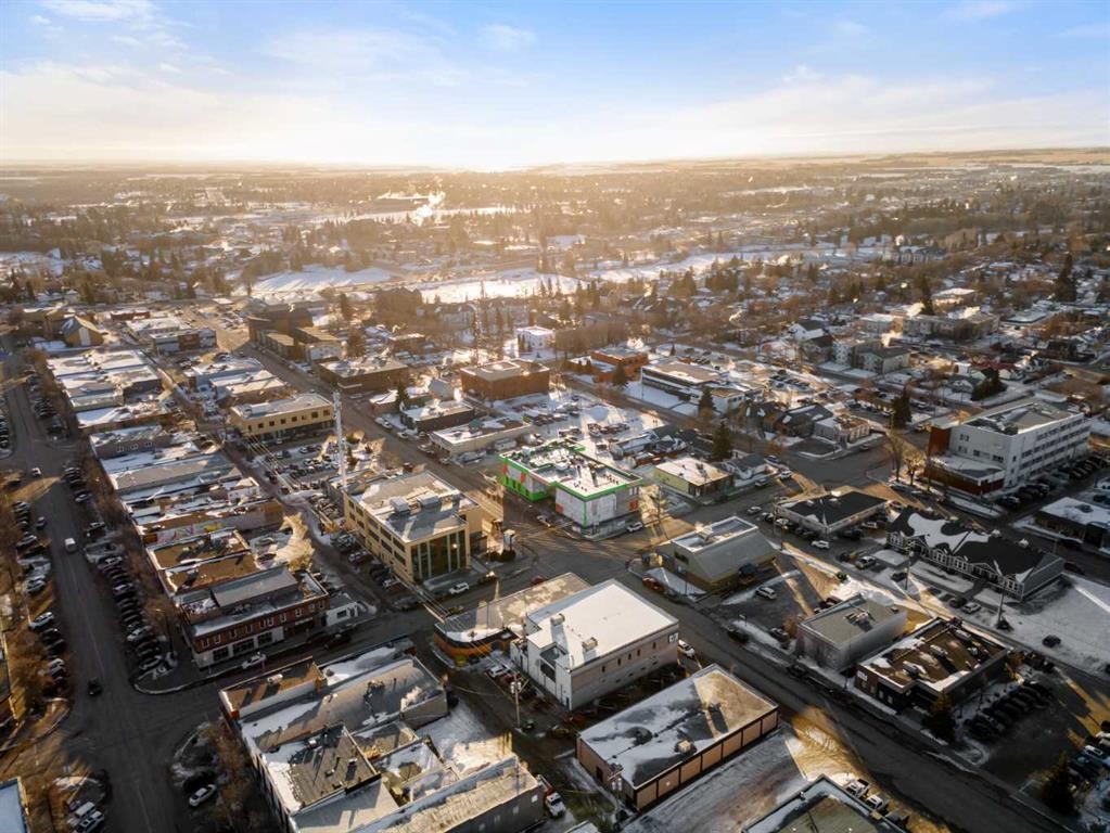 









5017


51

Street,
Camrose,




AB
T4V1N5

