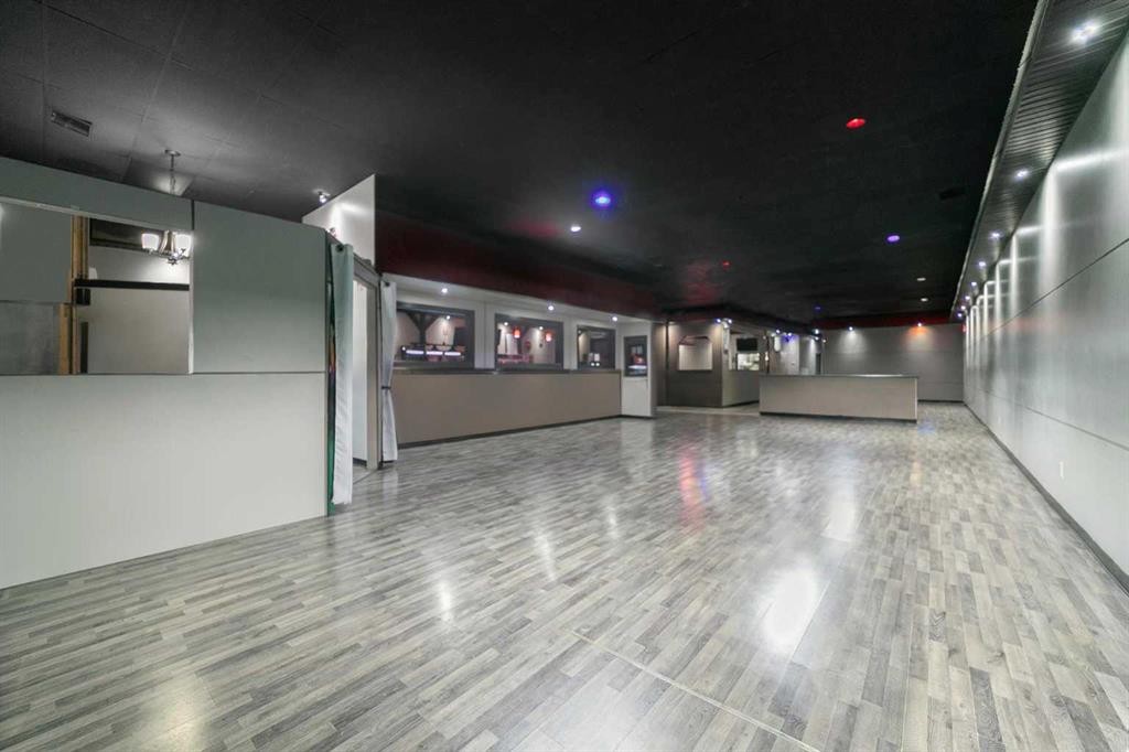 









5017


51

Street,
Camrose,




AB
T4V1N5

