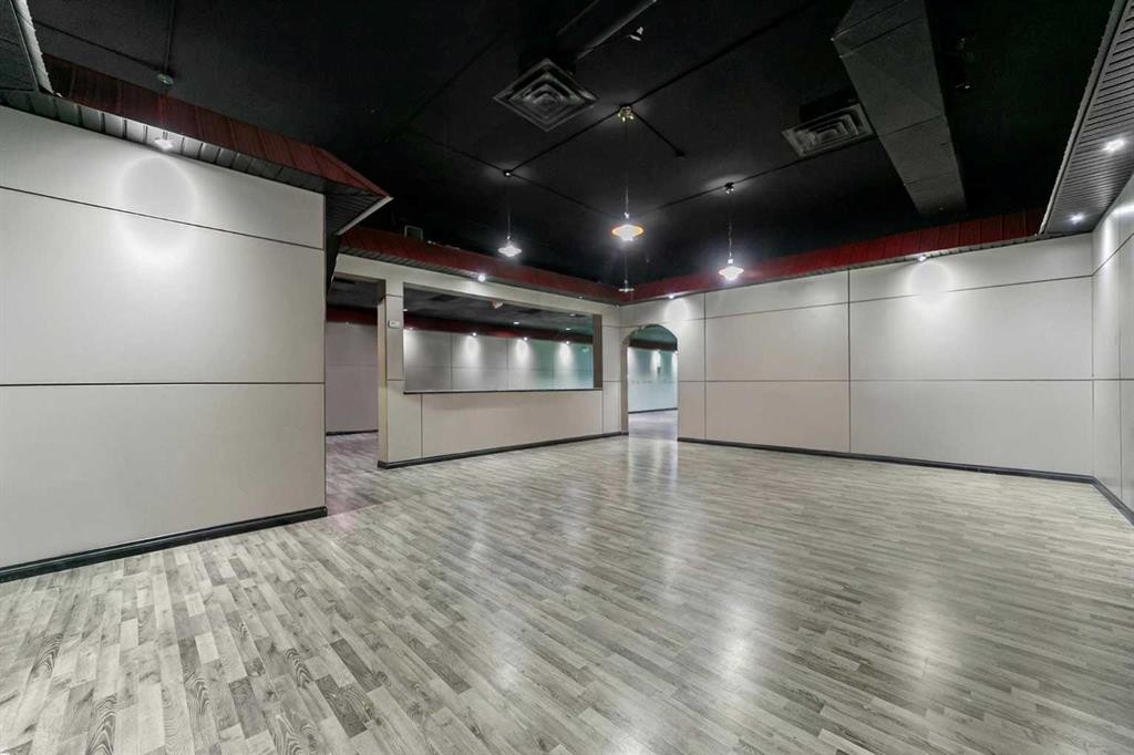 









5017


51

Street,
Camrose,




AB
T4V1N5

