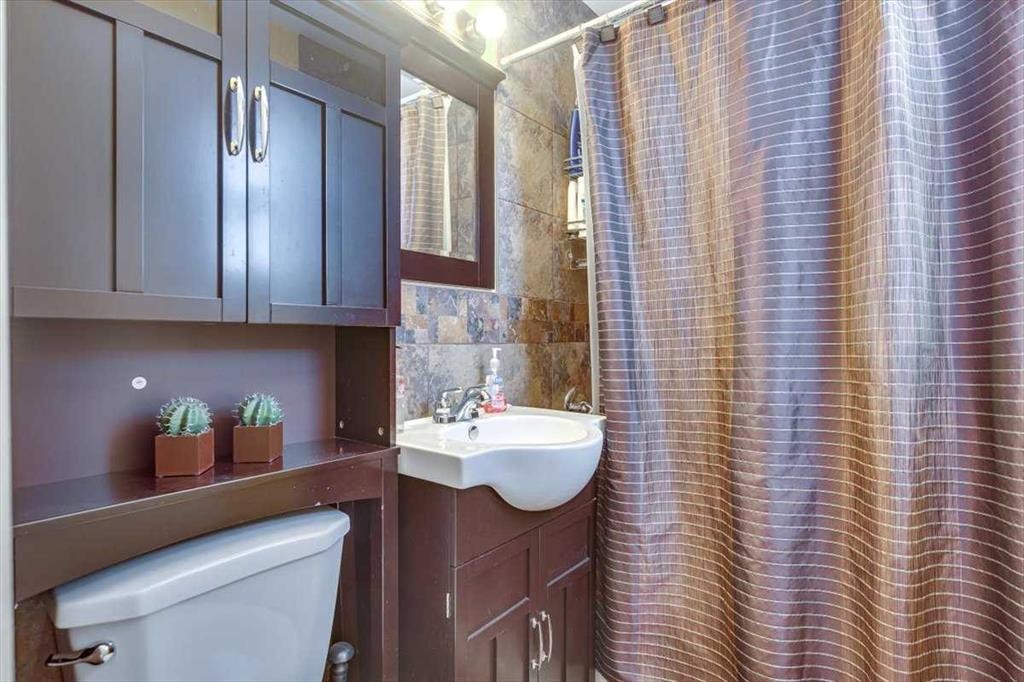 












Buffalo

Drive, 1,
Rural Stettler No. 6, County of,




AB
T0C 3B0

