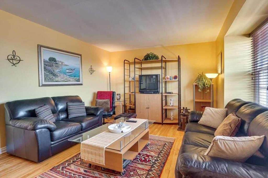 












Buffalo

Drive, 1,
Rural Stettler No. 6, County of,




AB
T0C 3B0

