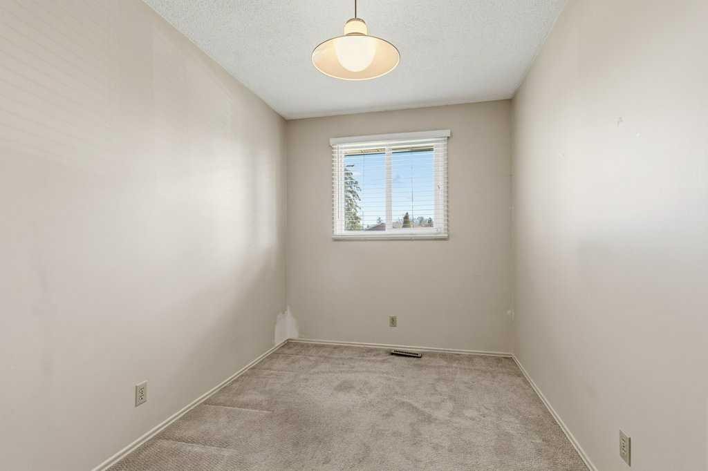 









40


Neal

Close,
Red Deer,




AB
T4P 1N4

