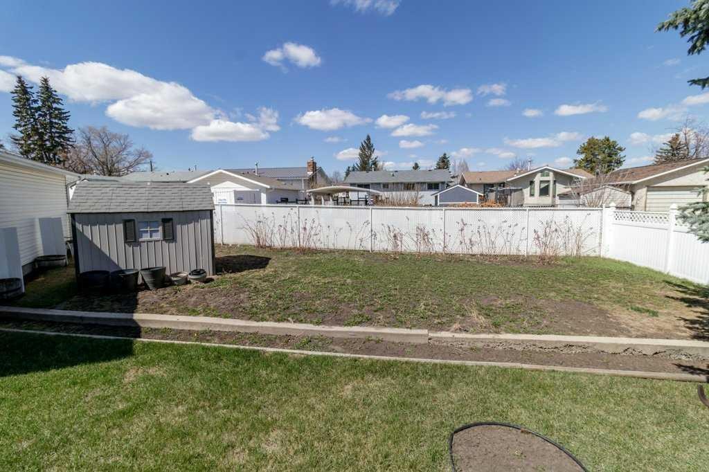 









40


Neal

Close,
Red Deer,




AB
T4P 1N4

