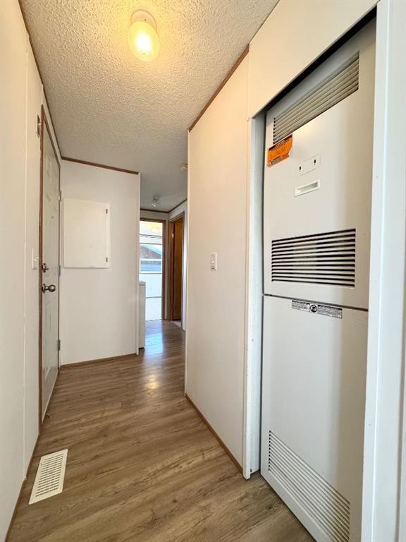 









4504


41

Street, 17,
Camrose,




AB
T4V 4K5

