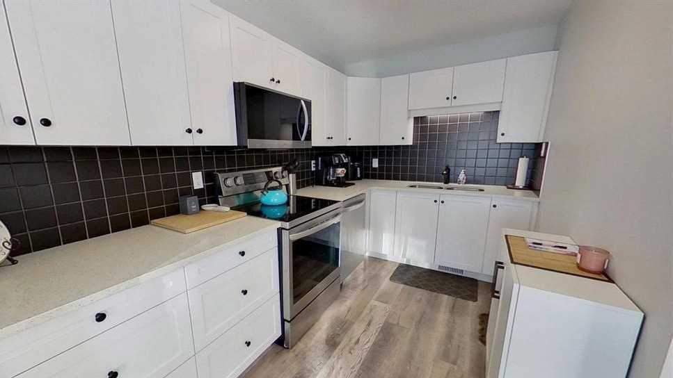 









7102A


Marler

Drive,
Camrose,




AB
T4V 3L8

