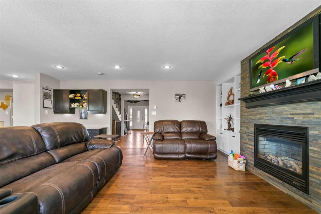 









3701


68 A

Street West,
Camrose,




AB
T4V 5B7

