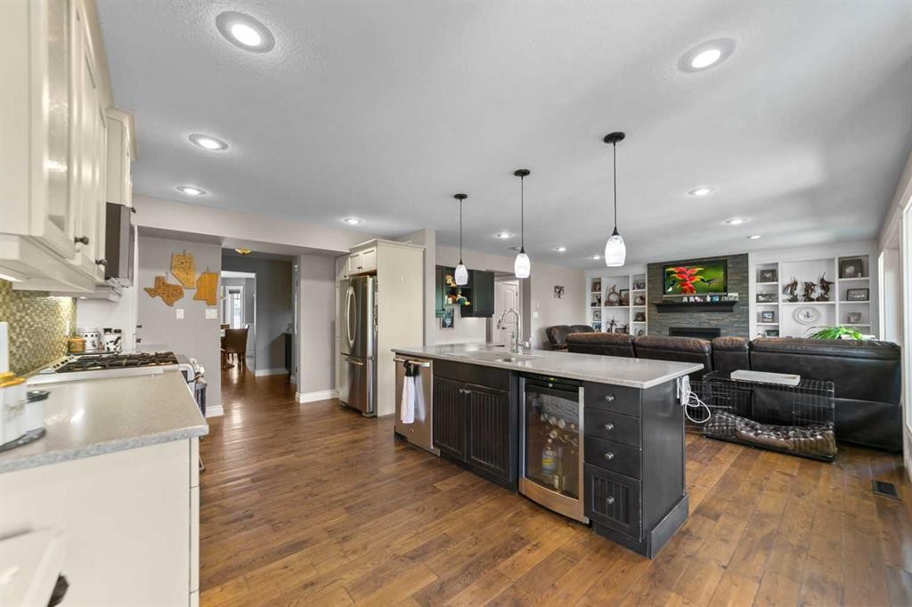 









3701


68 A

Street West,
Camrose,




AB
T4V 5B7

