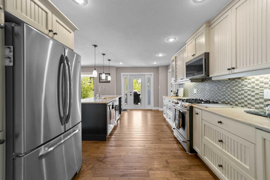 









3701


68 A

Street West,
Camrose,




AB
T4V 5B7

