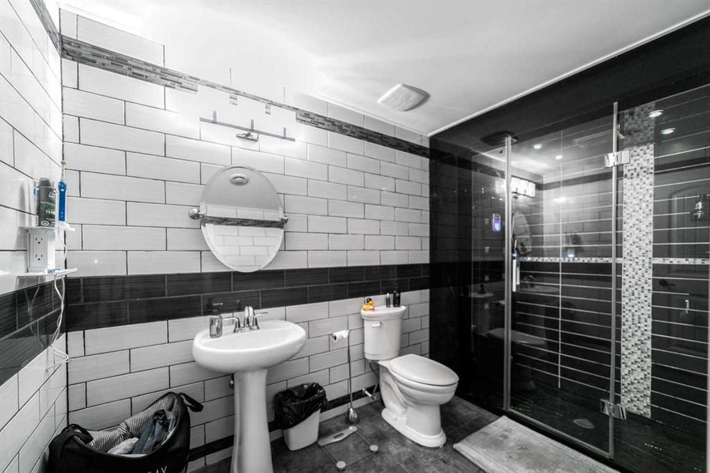 









3701


68 A

Street West,
Camrose,




AB
T4V 5B7

