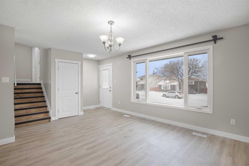 









4108


53

Avenue,
Innisfail,




AB
T4G 1G2

