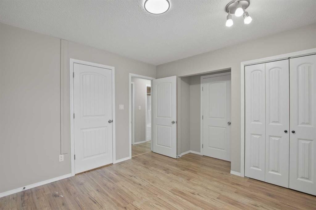 









4108


53

Avenue,
Innisfail,




AB
T4G 1G2

