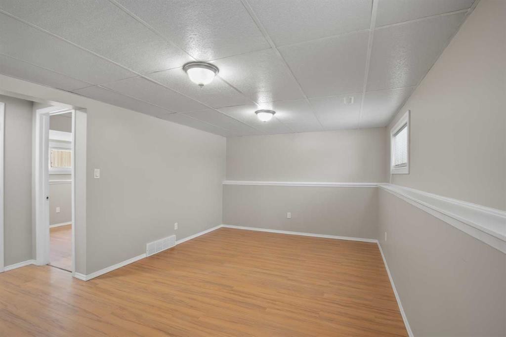 









4108


53

Avenue,
Innisfail,




AB
T4G 1G2

