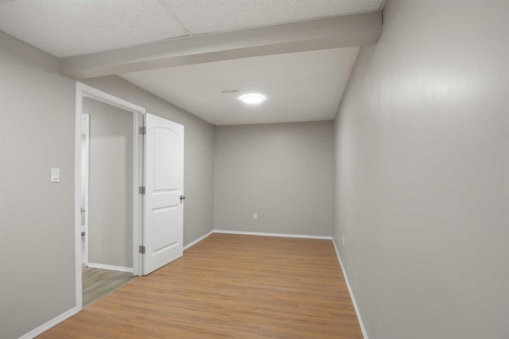 









4108


53

Avenue,
Innisfail,




AB
T4G 1G2

