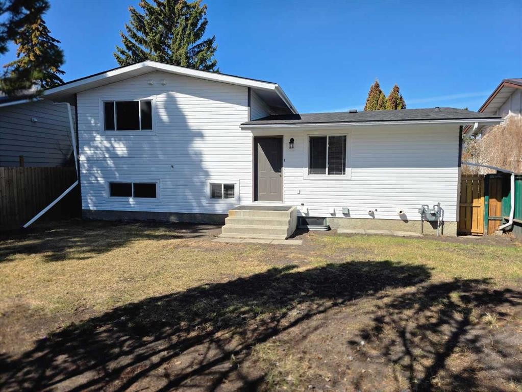 









4108


53

Avenue,
Innisfail,




AB
T4G 1G2

