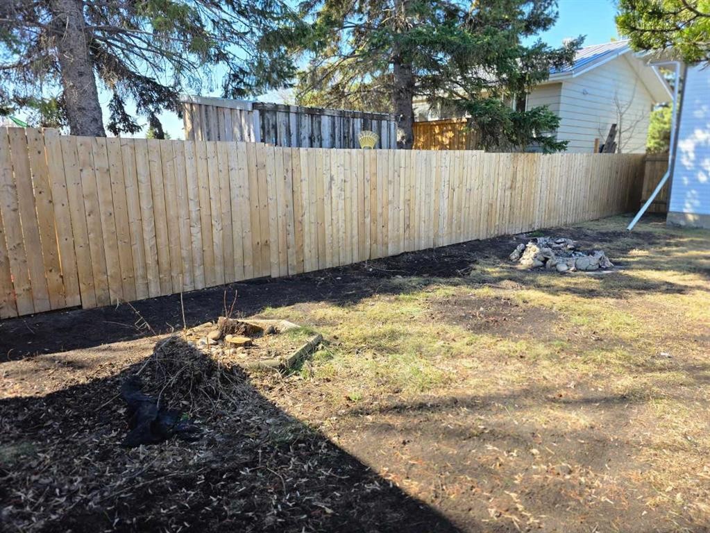 









4108


53

Avenue,
Innisfail,




AB
T4G 1G2

