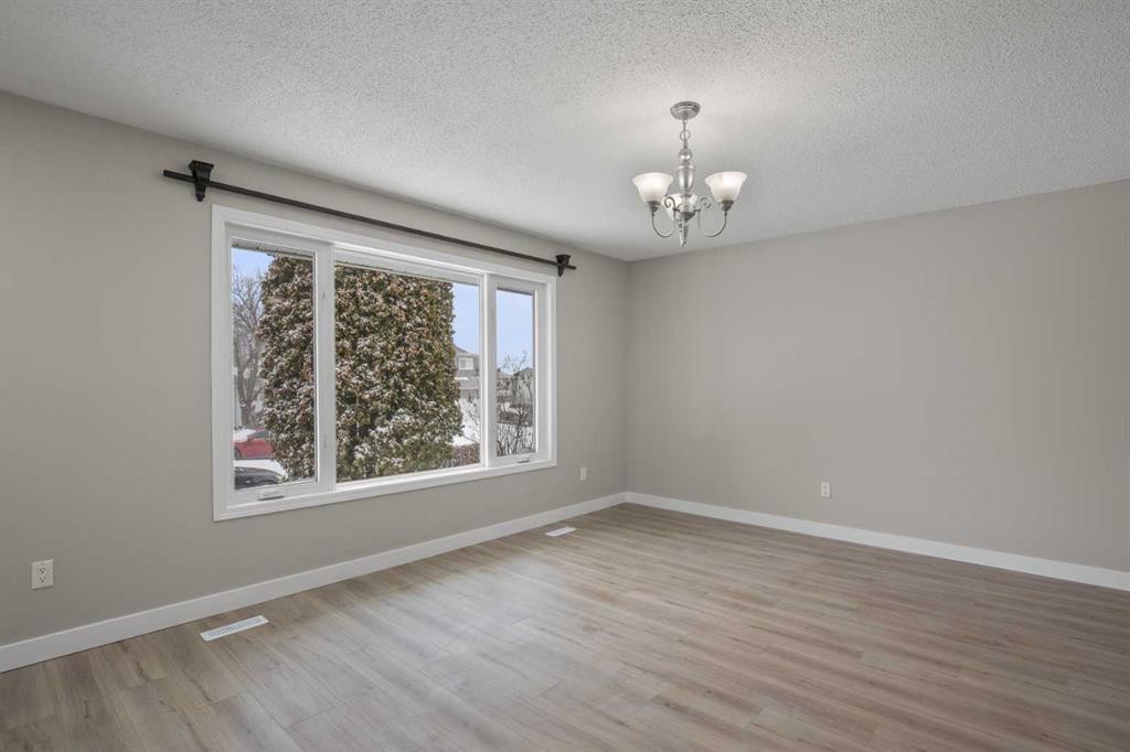 









4108


53

Avenue,
Innisfail,




AB
T4G 1G2

