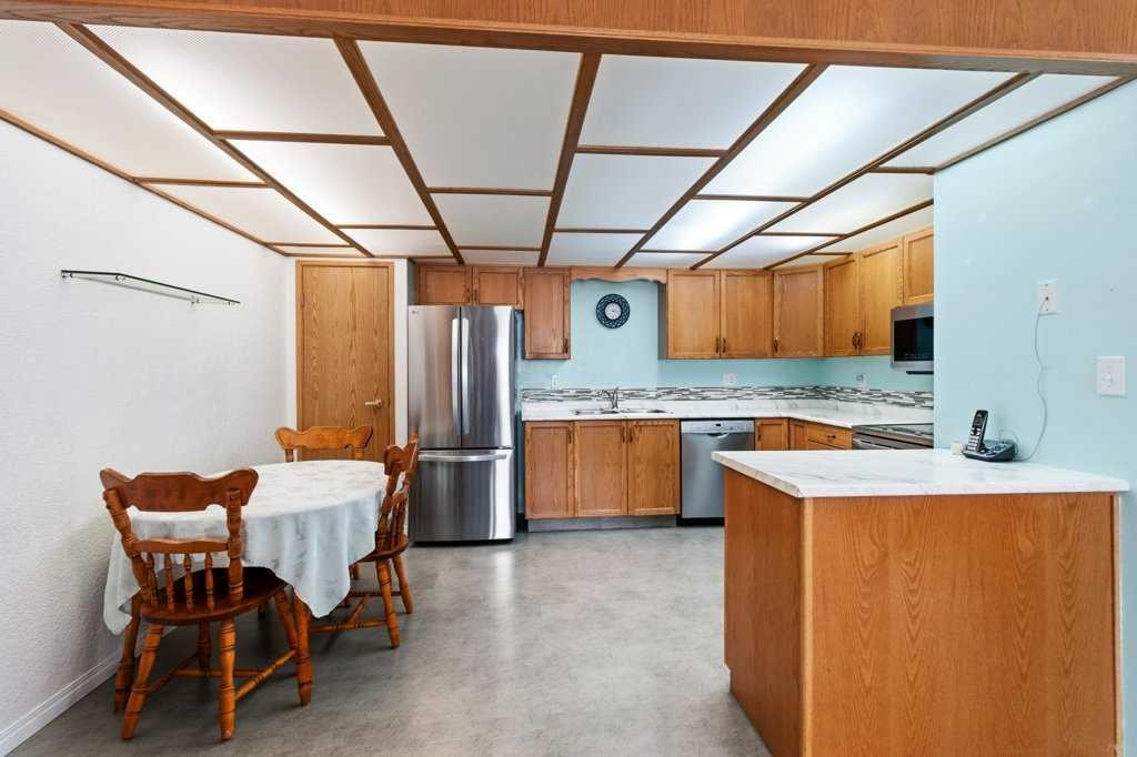 









27


Ellis

Street,
Red Deer,




AB
T4R 2C8

