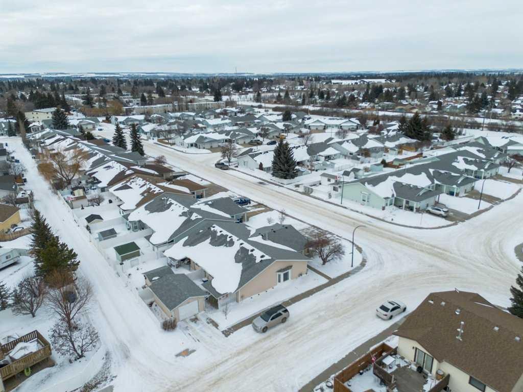 









27


Ellis

Street,
Red Deer,




AB
T4R 2C8

