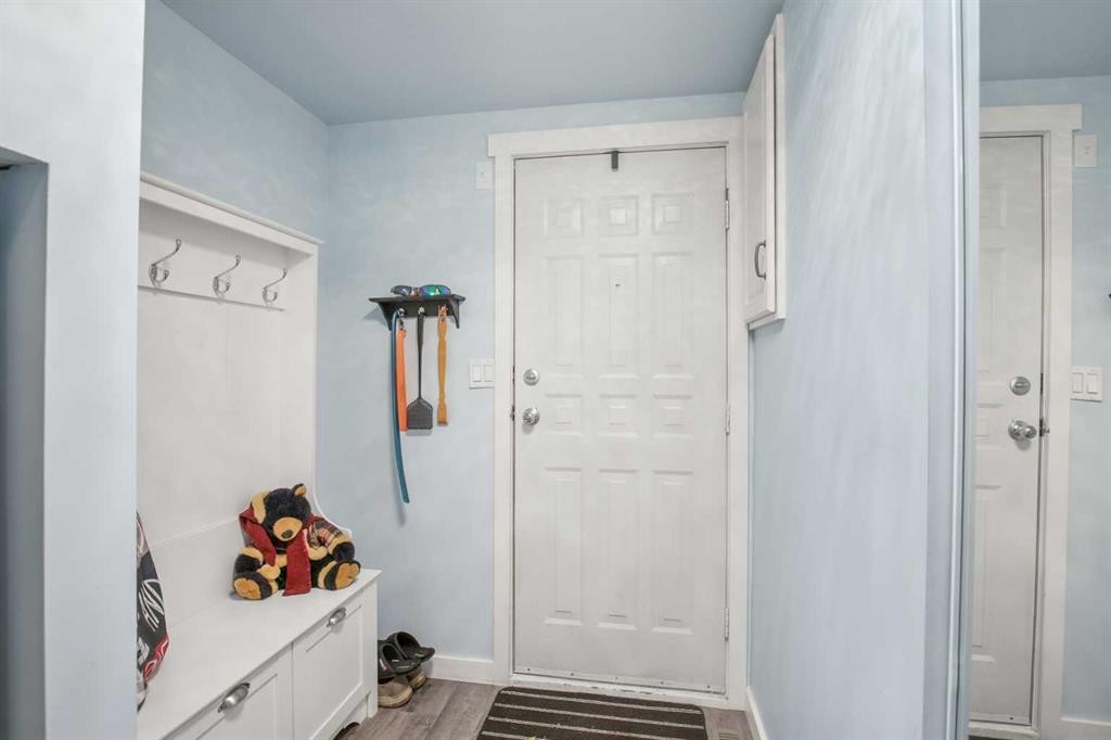 









41513


Highway 771

, 60,
Rural Lacombe County,




AB
T0C 0J0

