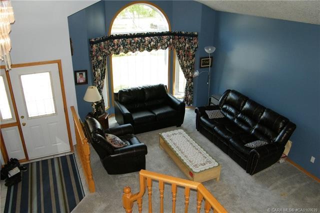 









5606


46

Avenue West,
Forestburg,




AB
T0B 1N0

