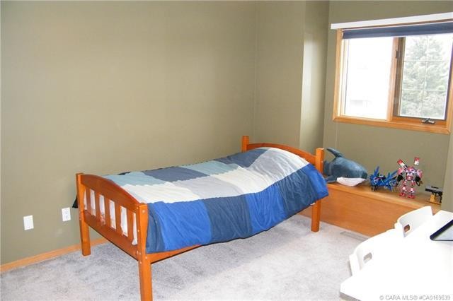 









5606


46

Avenue West,
Forestburg,




AB
T0B 1N0

