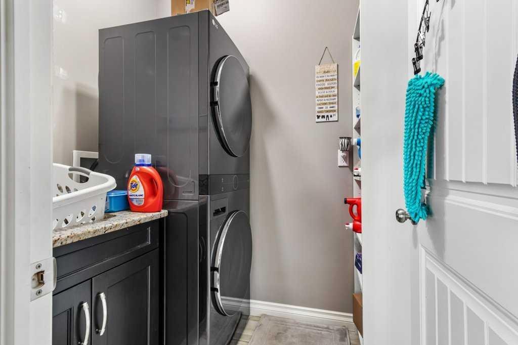 









5224


Lawton

Avenue, A&B,
Blackfalds,




AB
T0M 0J0

