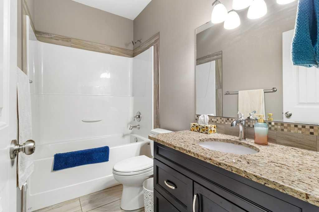 









5224


Lawton

Avenue, A&B,
Blackfalds,




AB
T0M 0J0

