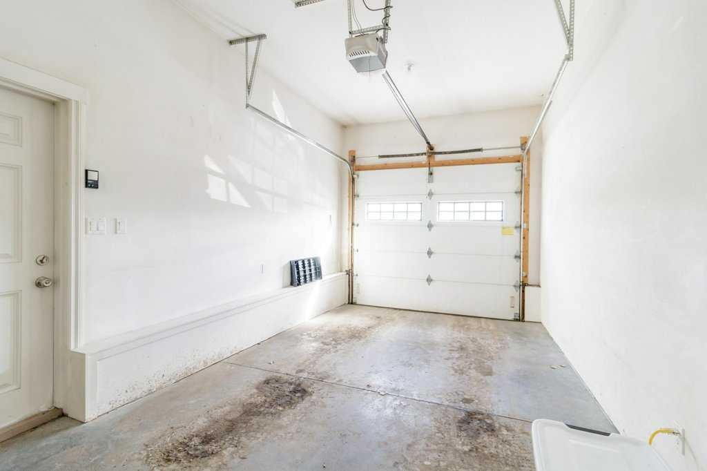 









5224


Lawton

Avenue, A&B,
Blackfalds,




AB
T0M 0J0

