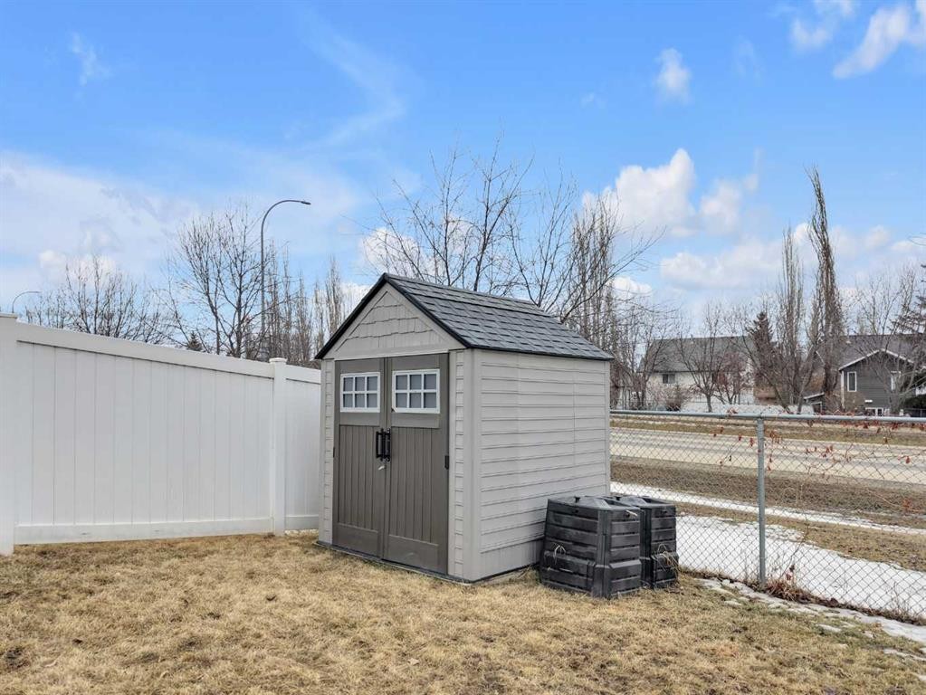 









29


Emily

Crescent,
Lacombe,




AB
T4L 0A5

