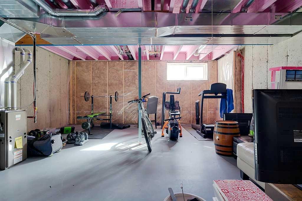 









5301


Windward

Place, 7,
Sylvan Lake,




AB
T4S 0H5

