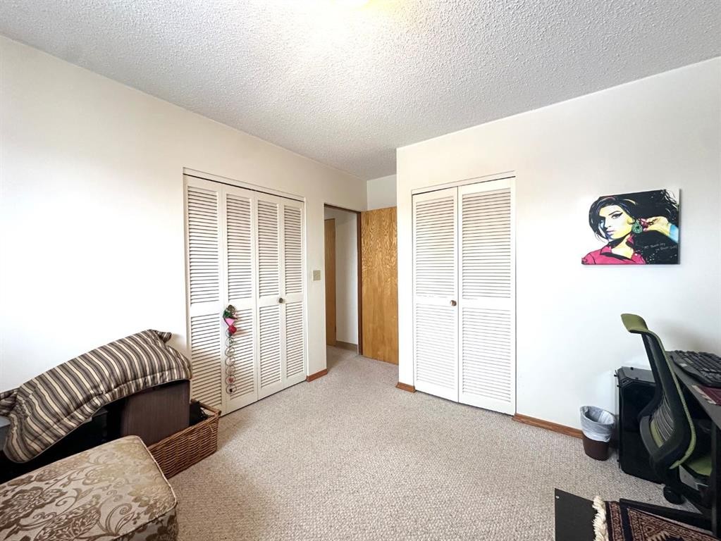 









5240


50

Avenue,
Holden,




AB
T0B2C0

