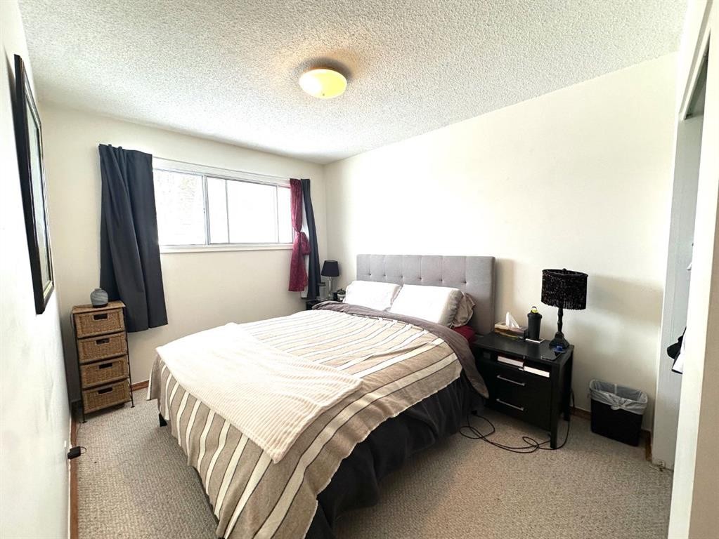 









5240


50

Avenue,
Holden,




AB
T0B2C0

