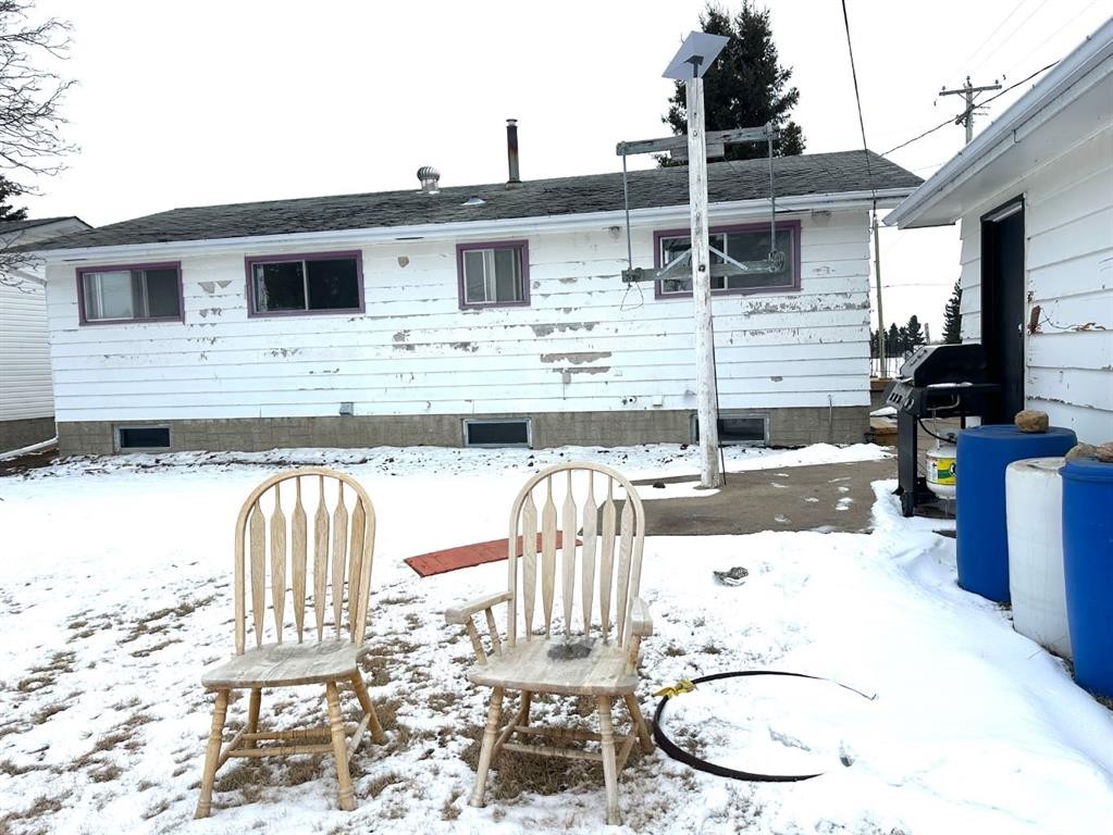 









5240


50

Avenue,
Holden,




AB
T0B2C0

