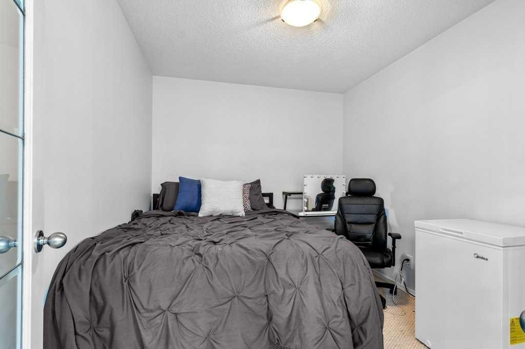 









5220


50A

Avenue, 2001,
Sylvan Lake,




AB
T4S 1E5

