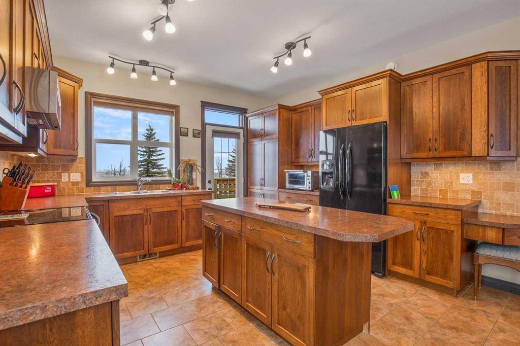 









7135


Henner's

Road,
Lacombe,




AB
T4L0C3

