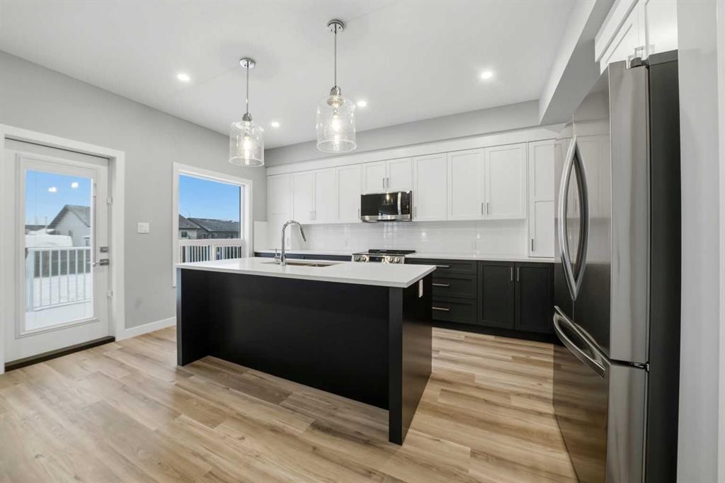 









70


Palmer

Circle,
Blackfalds,




AB
T0M 0J2

