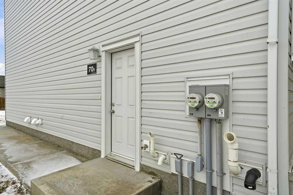 









70


Palmer

Circle,
Blackfalds,




AB
T0M 0J2

