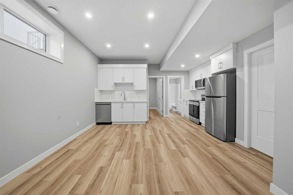 









70


Palmer

Circle,
Blackfalds,




AB
T0M 0J2

