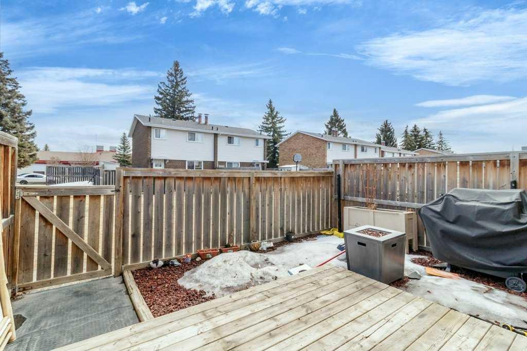 









3907


39

Street, 1003,
Red Deer,




AB
T4N 0M6

