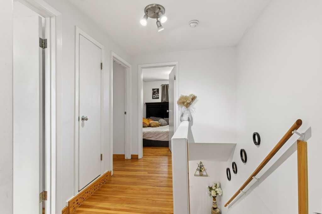 









3907


39

Street, 1003,
Red Deer,




AB
T4N 0M6

