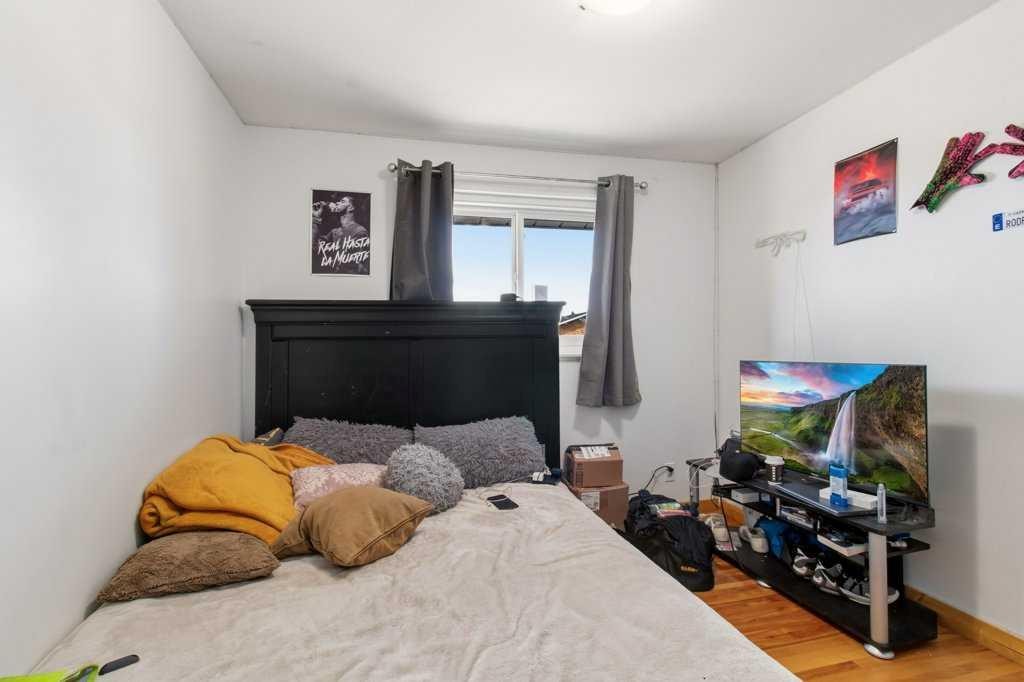 









3907


39

Street, 1003,
Red Deer,




AB
T4N 0M6

